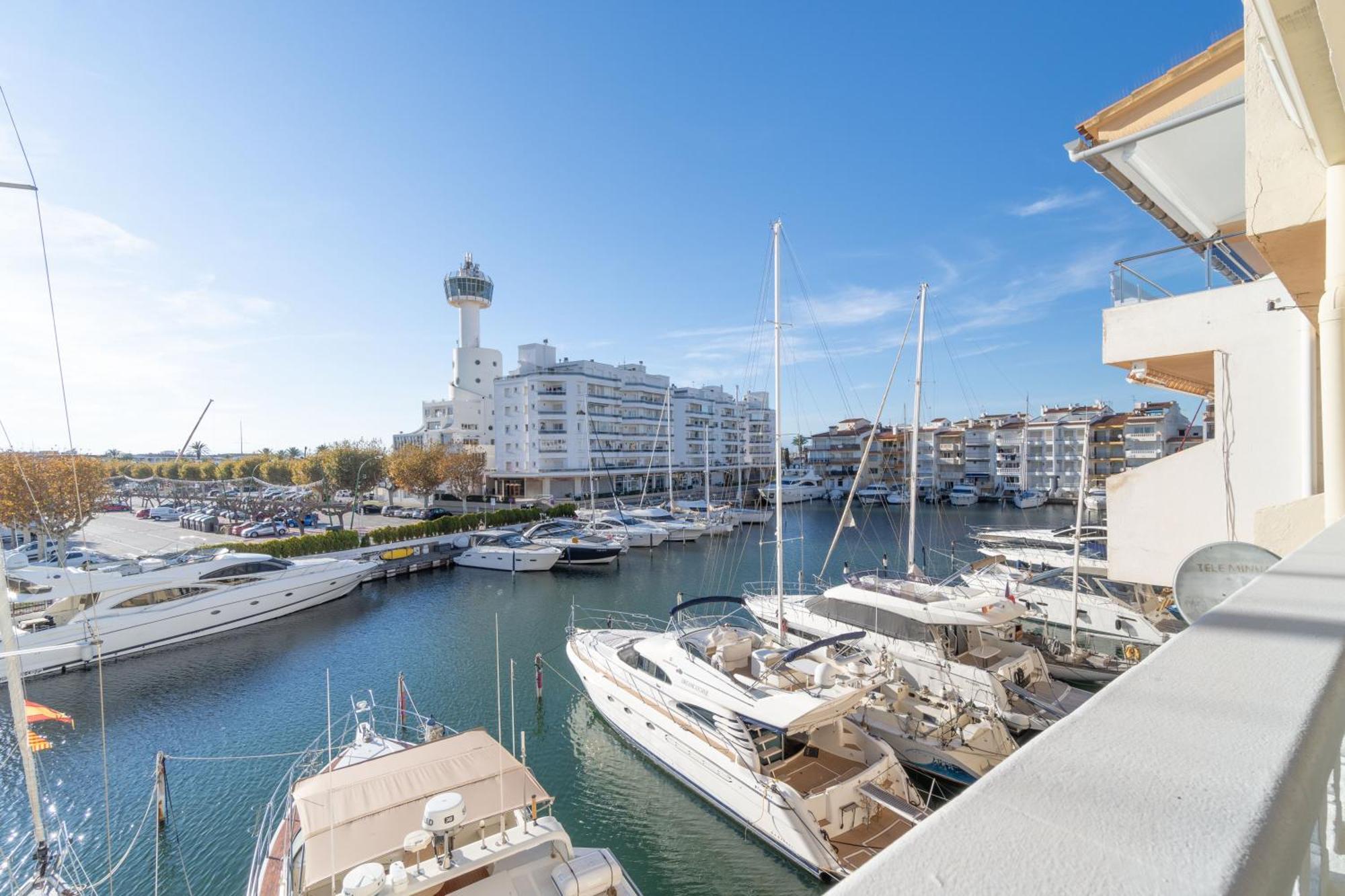Moderno Apartamento Frente Al Canal Con Terrazas Apartment Empuriabrava Ngoại thất bức ảnh