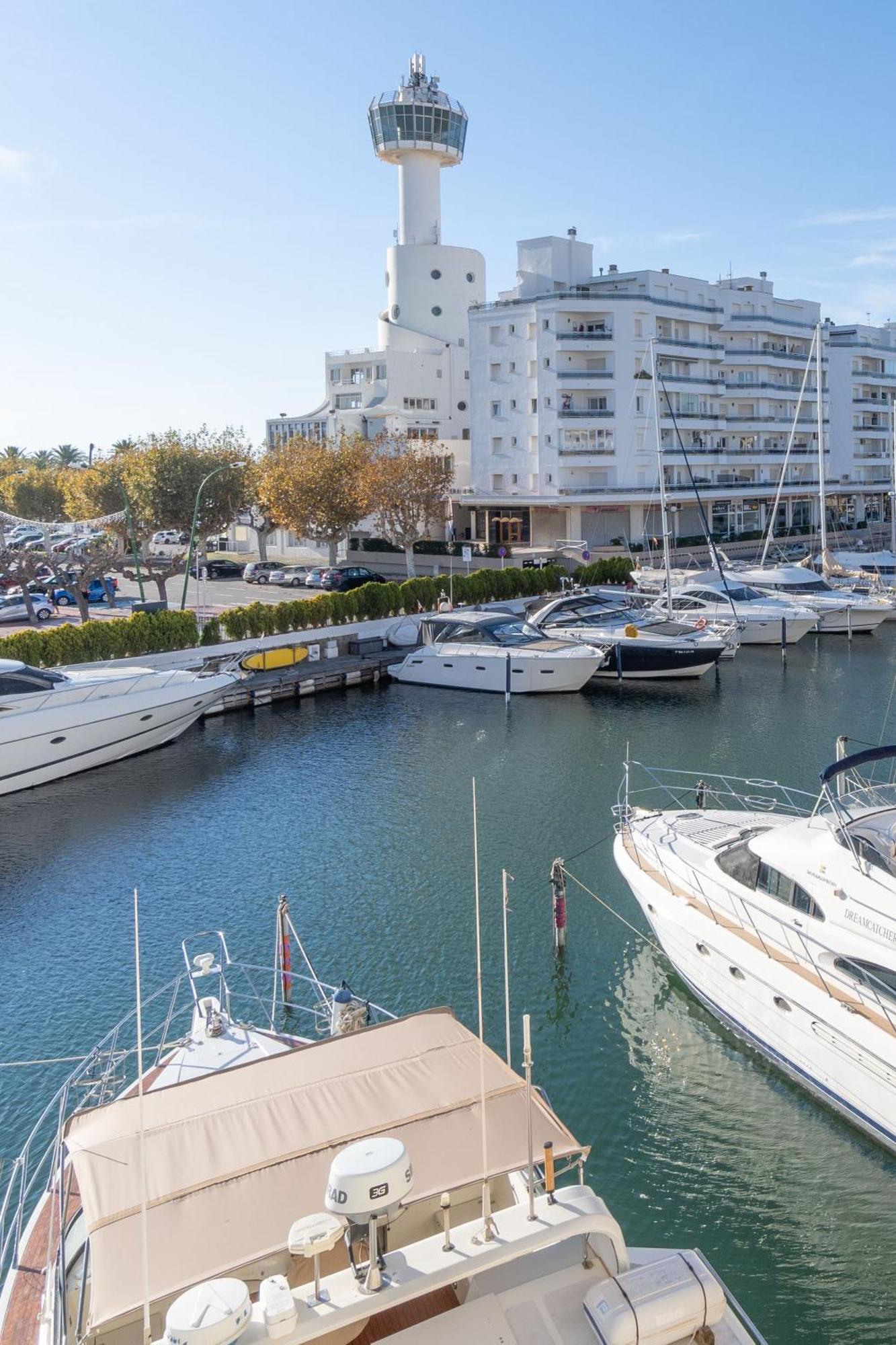 Moderno Apartamento Frente Al Canal Con Terrazas Apartment Empuriabrava Ngoại thất bức ảnh
